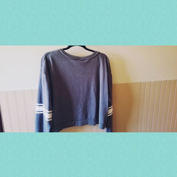 Hogwarts Crop Top - Picture 3 of 3